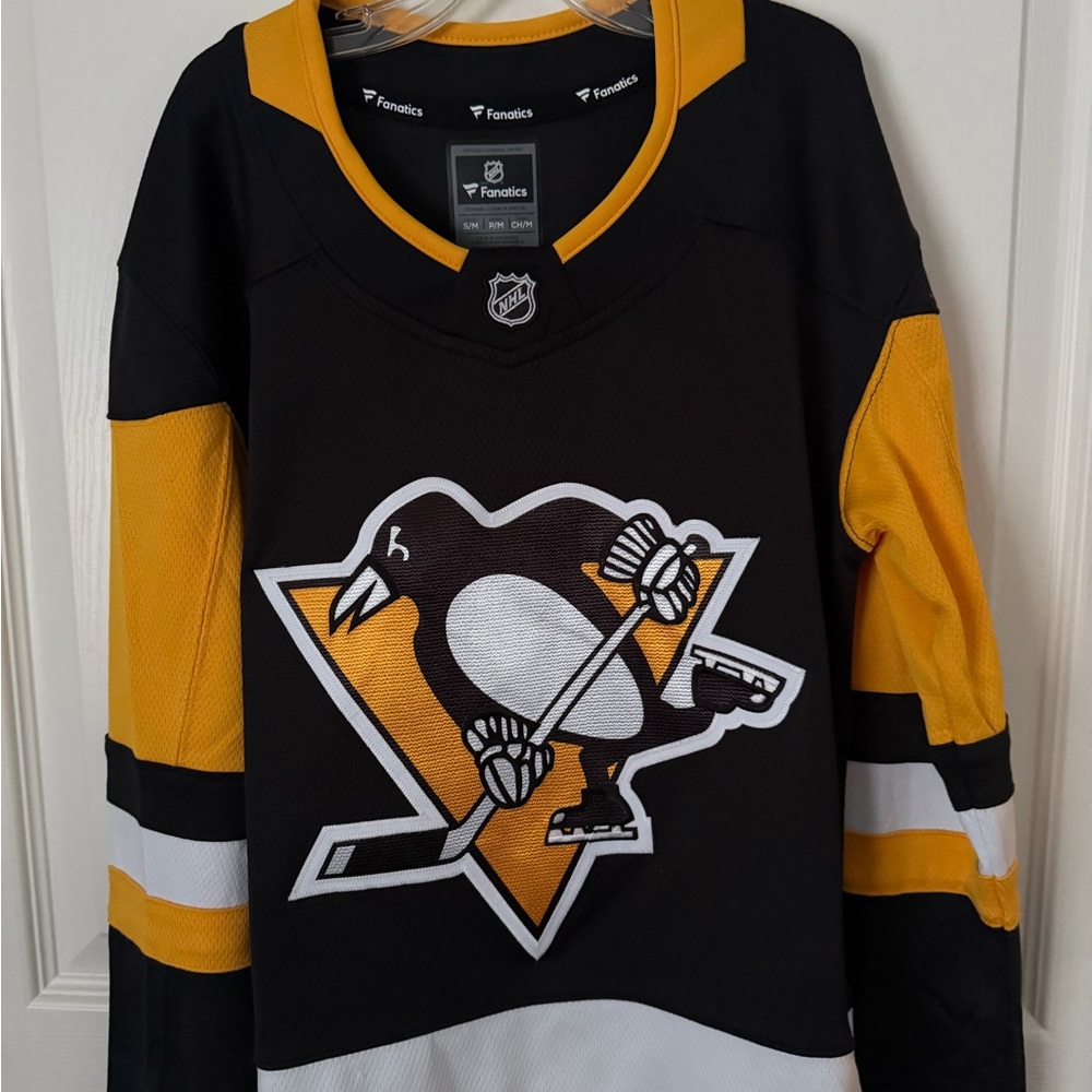 Fanatics Black and Gold NHL Penguins Jersey